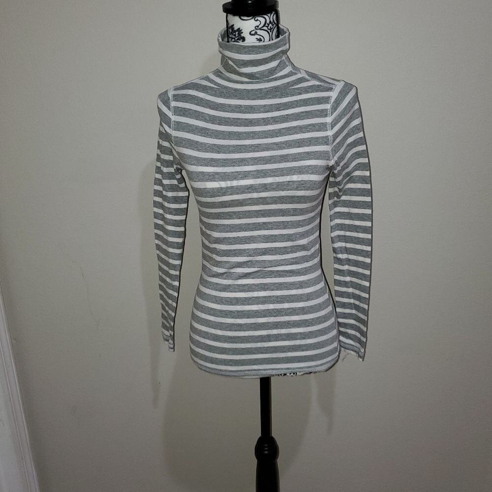Old navy extra small striped turtle neck long sleeve shirt.
